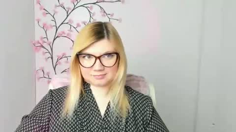 Molly online show from February 9, 12:42 pm