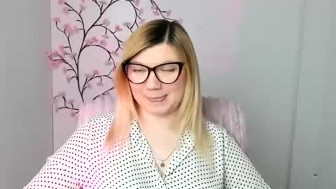 Molly online show from February 23, 12:46 pm