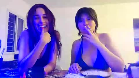 Snapshot of molly_popp chatting on February 23, 7:00 am Molly Pop online show from February 23, 7:00 am