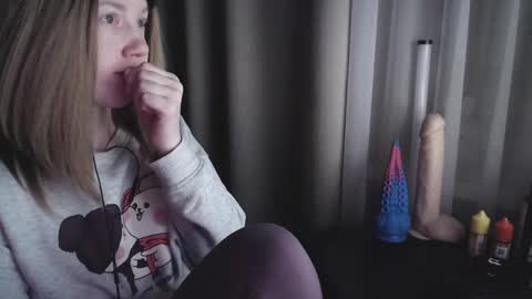 I have new photos come and see with love Molly online show from February 16, 2:31 am