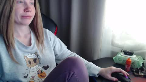 I have new photos come and see with love Molly online show from October 10, 8:57 am