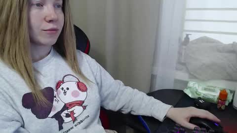 I have new photos come and see with love Molly online show from October 31, 9:21 am