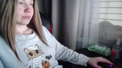 I have new photos come and see with love Molly online show from November 9, 10:46 am