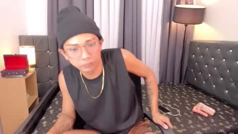 molly online show from December 22, 8:28 pm