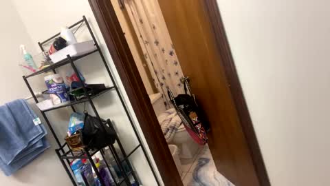 Snapshot of molly_theslut chatting on February 19, 12:57 am molly_theslut online show from February 19, 12:57 am