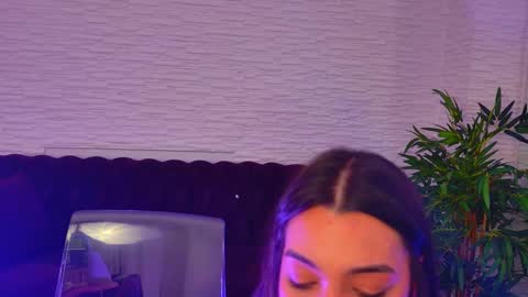 Julia online show from February 3, 2:53 am