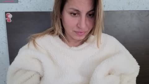 Nica    follow me   online show from November 18, 9:47 am