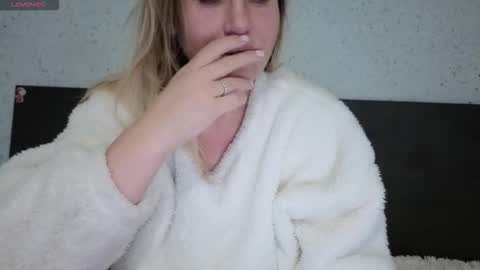 Nica    follow me   online show from November 21, 2:16 pm