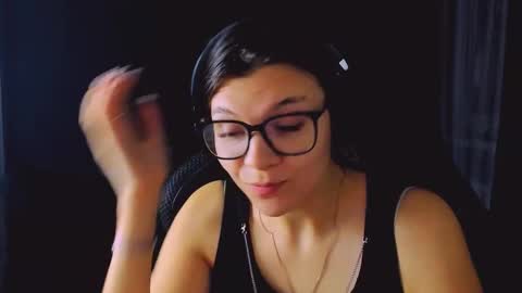  KIRA  online show from January 16, 6:56 pm