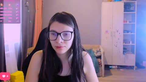  KIRA  online show from March 22, 11:46 am