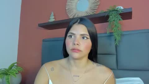 mollylove_ online show from January 7, 7:16 pm