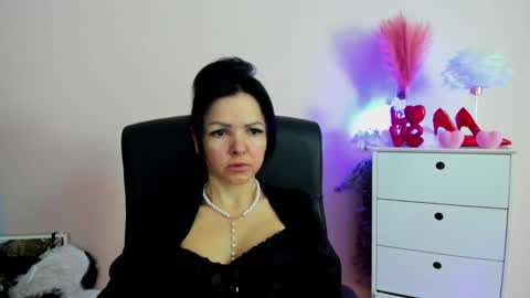 Molly online show from March 23, 7:34 am