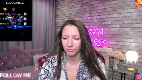 Snapshot of mollynay chatting on February 4, 12:51 am hi im Molly heregreat boobs big heart  warm pussy  online show from February 4, 12:51 am