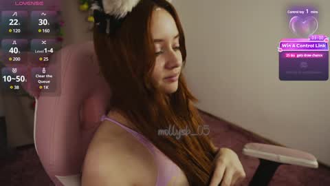 Snapshot of mollysb_05 chatting on December 12, 11:47 pm mollysb_05 online show from December 12, 11:47 pm