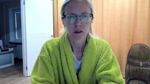 AngelMomm online show from October 16, 6:36 am