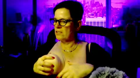 MollySun Nina Randmann online show from November 25, 7:25 pm