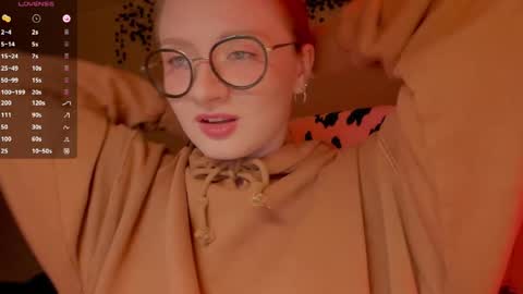 mollytucker online show from April 17, 5:16 pm