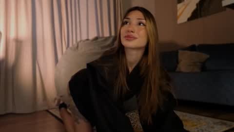 Molly online show from November 17, 10:43 am