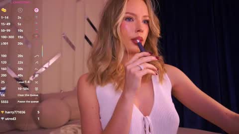 mollyymayy online show from May 31, 12:19 am