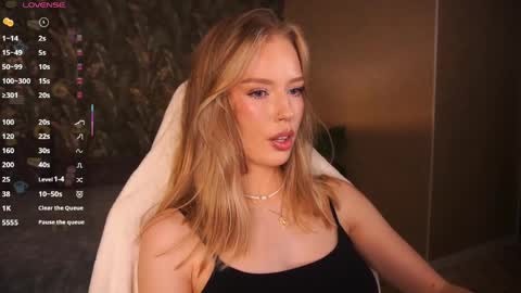 mollyymayy online show from June 5, 12:17 am