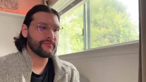 molten_escargot online show from December 18, 11:08 pm