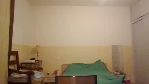 moment71200 online show from November 13, 7:13 pm