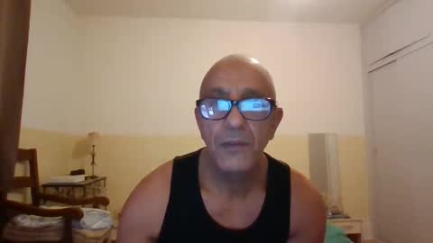 moment71200 online show from November 17, 4:13 pm