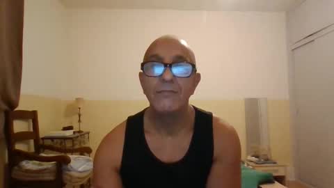 moment71200 online show from November 27, 2:52 pm