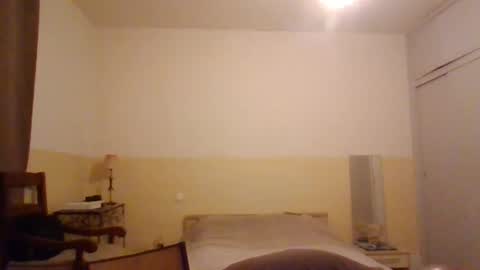 moment71200 online show from March 22, 8:12 pm