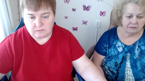 Snapshot of mommy99x chatting on March 3, 7:32 am Mommy99X online show from March 3, 7:32 am