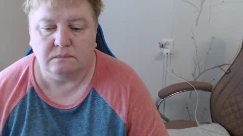 Mommy99X online show from June 16, 7:44 am