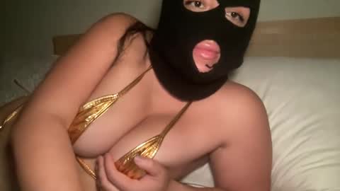 Snapshot of mommygoddess03 chatting on October 3, 1:46 am mommygoddess03 online show from October 3, 1:46 am