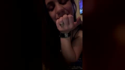 momoxx00 online show from March 12, 5:35 am