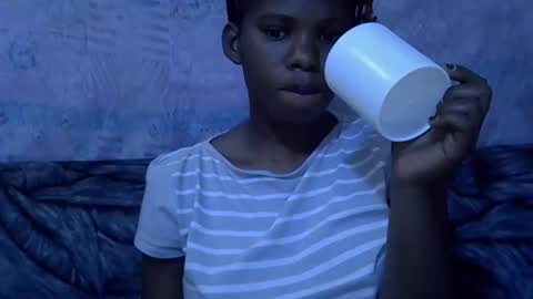 momsdoll online show from January 7, 6:05 am