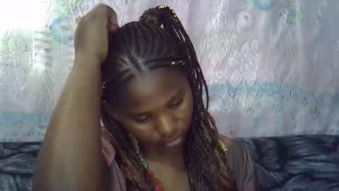 momsdoll online show from April 1, 1:41 pm