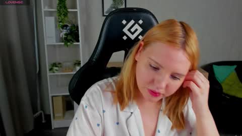 mon1ca_jones online show from February 11, 9:14 am