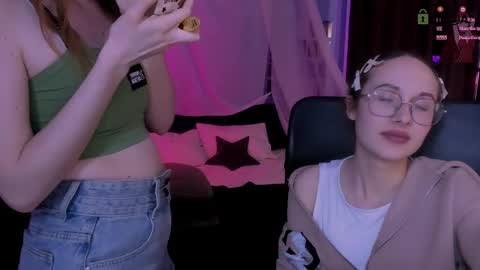 Mona  online show from April 21, 2:51 am