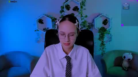 Snapshot of mona_cloud chatting on July 25, 8:34 am Mona online show from July 25, 8:34 am