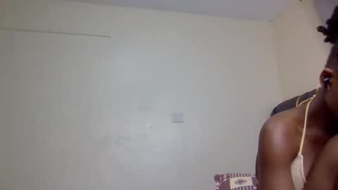 Snapshot of mona_luv1 chatting on September 12, 12:27 pm Mona online show from September 12, 12:27 pm