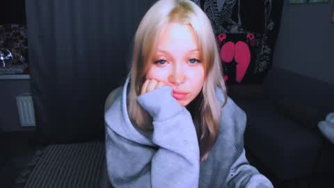   online show from April 28, 11:43 pm