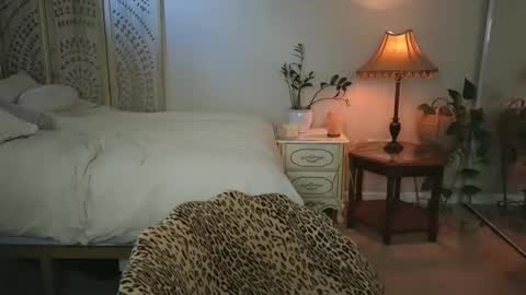 Snapshot of monalisa169 chatting on May 1, 4:22 pm Mona online show from May 1, 4:22 pm