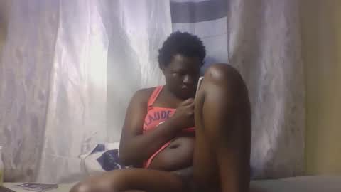 Snapshot of monalisaah chatting on September 16, 1:23 pm monalisaah online show from September 16, 1:23 pm