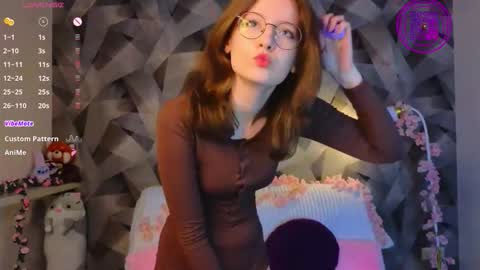 Mona online show from November 29, 4:43 pm