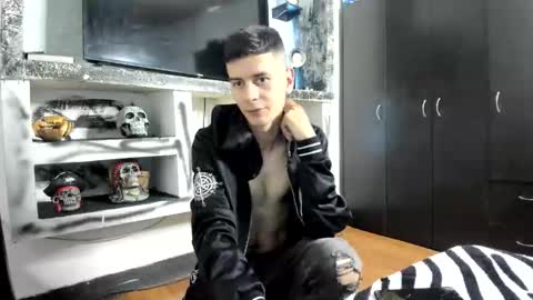 nicolas online show from March 15, 2:17 am