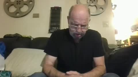 Snapshot of mondaymonday chatting on January 5, 7:17 am mondaymonday online show from January 5, 7:17 am