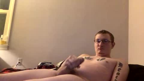 Snapshot of moneybaggho710 chatting on November 18, 6:51 am Steven Rhyne online show from November 18, 6:51 am