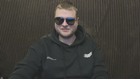 Alex online show from February 16, 6:37 pm