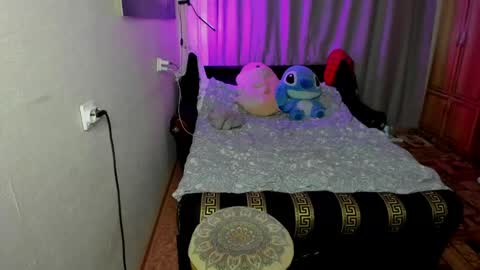 Snapshot of monica_elder chatting on June 5, 4:19 am Monica Elder online show from June 5, 4:19 am