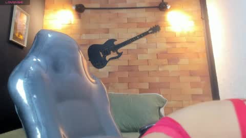Snapshot of monica_robles_ chatting on May 20, 3:24 am monica_robles_ online show from May 20, 3:24 am