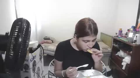 evi online show from January 9, 6:31 pm